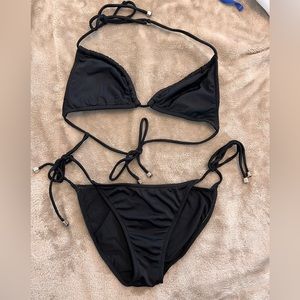 Venus black bikini